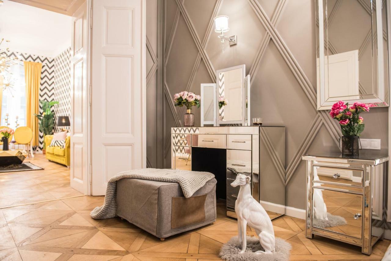 Dali Wenceslas Square Apartment Prague Exterior photo